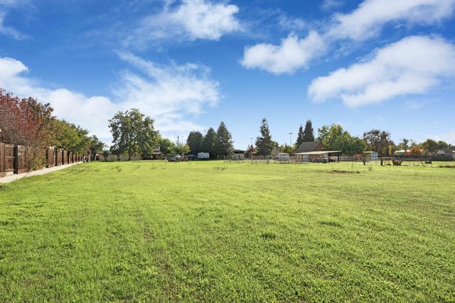 9999 Orr Rd, Galt, CA 95632