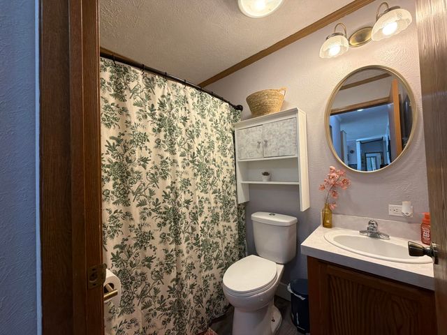 1281 E Pontaluna Road, Norton Shores City, MI 49456