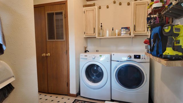 1281 E Pontaluna Road, Norton Shores City, MI 49456