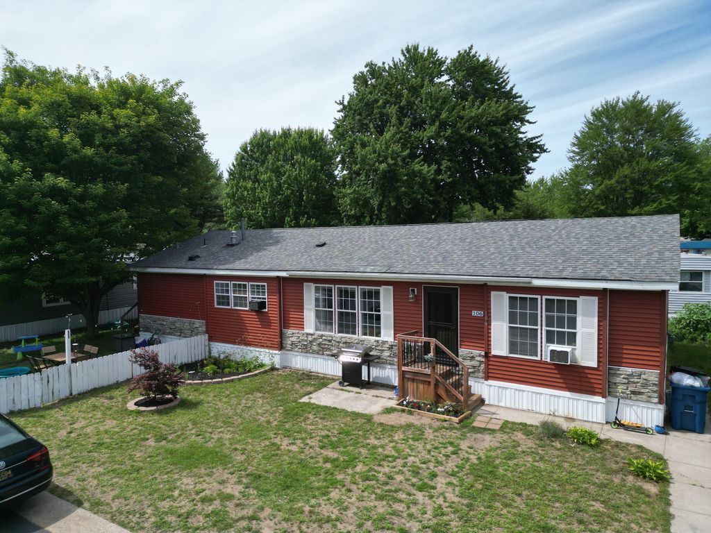 1281 E Pontaluna Road, Norton Shores City, MI 49456