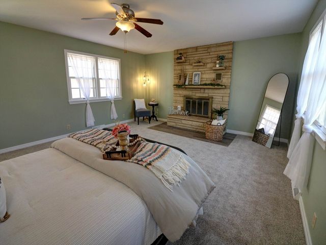 805 Columbus Ave, Newton, KS 67114