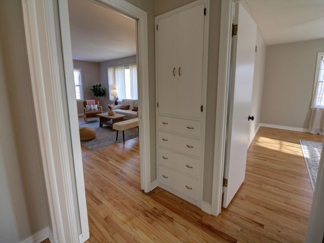 805 Columbus Ave, Newton, KS 67114