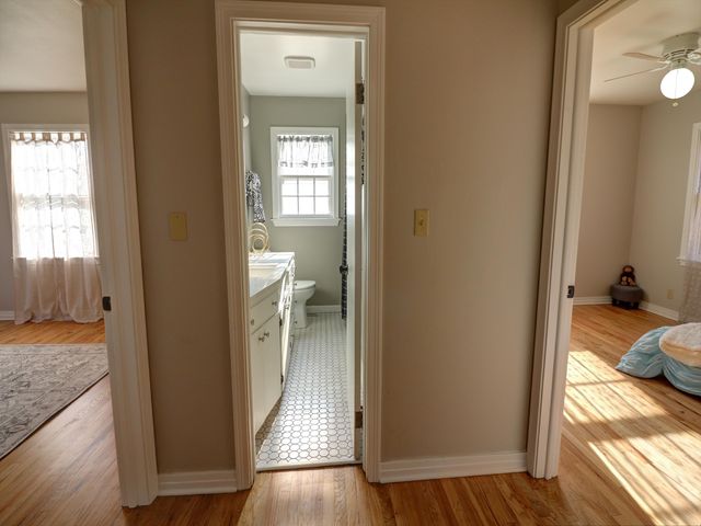 805 Columbus Ave, Newton, KS 67114