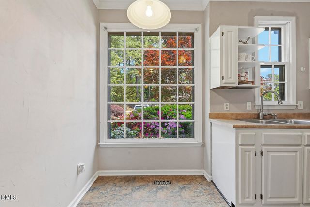 902 Albany Court, Raleigh, NC 27615