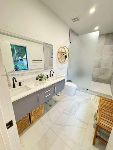 1854 SW 17th St, Miami, FL 33145