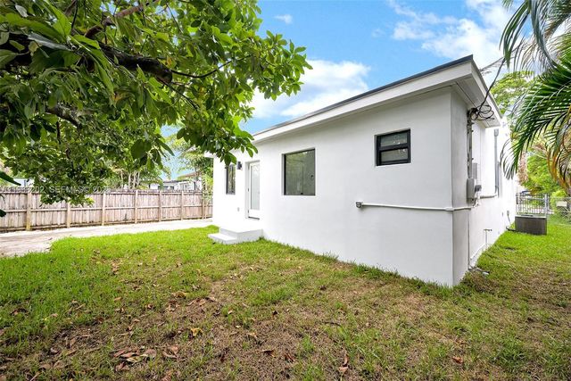 1854 SW 17th St, Miami, FL 33145