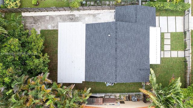 1854 SW 17th St, Miami, FL 33145