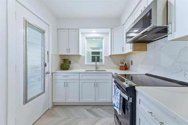 351 TAYLOR AVENUE 16, Cape Canaveral, FL 32920