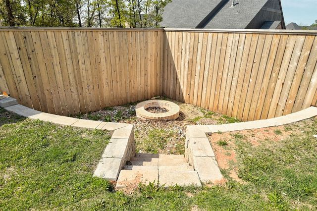3817 Stone Hill Lane, Edmond, OK 73034