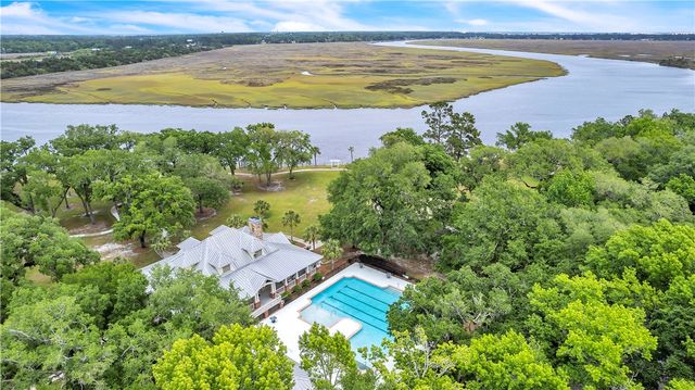 506 Blue Heron Trail, Waverly, GA 31565