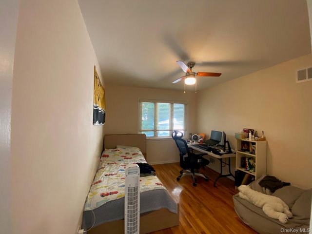 12 Russell Woods Road, Great Neck, NY 11021