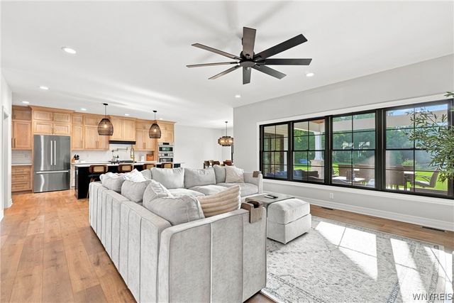 7366 Winbert Drive, Wheatfield, NY 14120