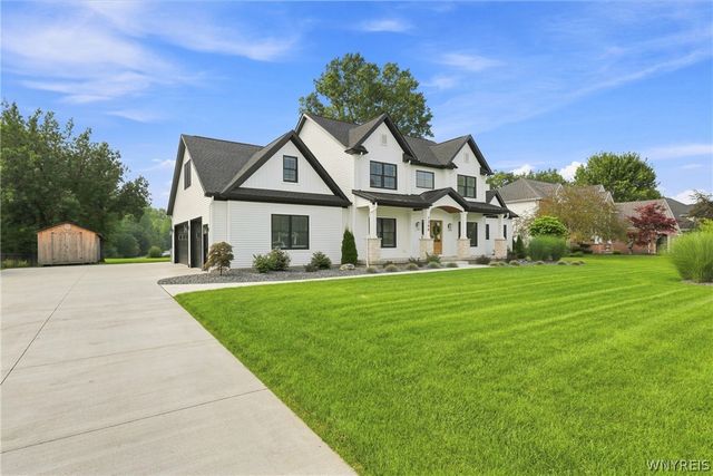 7366 Winbert Drive, Wheatfield, NY 14120