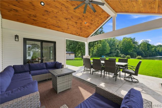 7366 Winbert Drive, Wheatfield, NY 14120