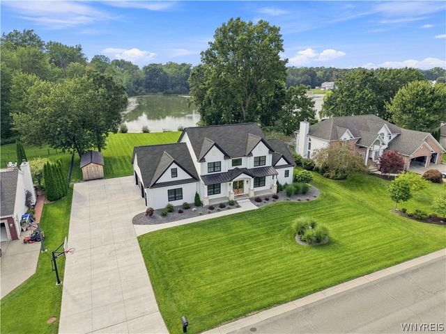 7366 Winbert Drive, Wheatfield, NY 14120