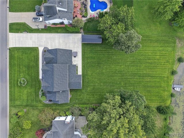 7366 Winbert Drive, Wheatfield, NY 14120