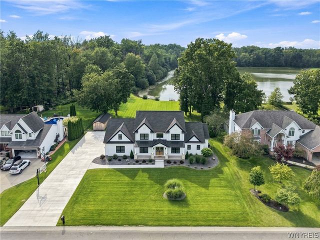7366 Winbert Drive, Wheatfield, NY 14120