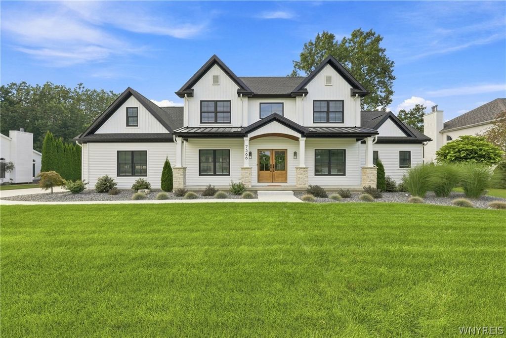 7366 Winbert Drive, Wheatfield, NY 14120