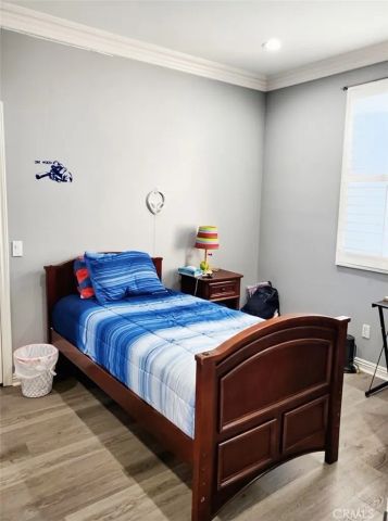 656 Milford, Los Angeles, CA 90042