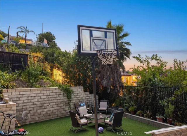 656 Milford, Los Angeles, CA 90042