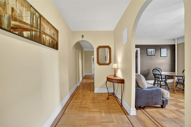 219 Bronx River Road 2L, Yonkers, NY 10704