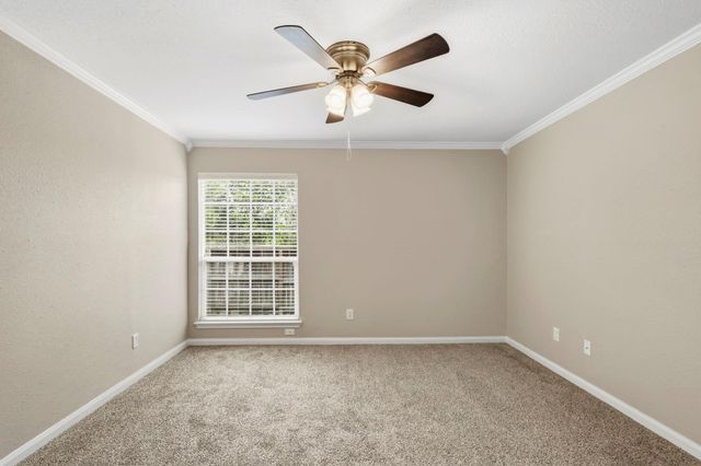 1860 White Oak Drive 355, Houston, TX 77009