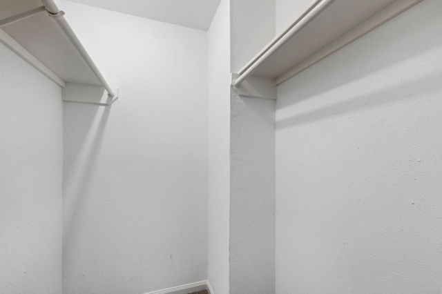 1860 White Oak Drive 355, Houston, TX 77009