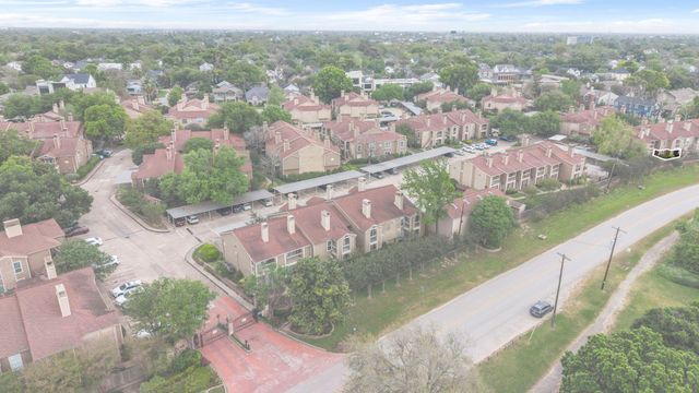 1860 White Oak Drive 355, Houston, TX 77009