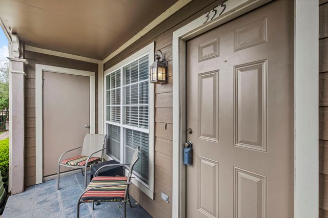 1860 White Oak Drive 355, Houston, TX 77009