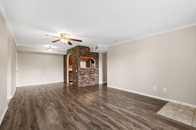 1860 White Oak Drive 355, Houston, TX 77009