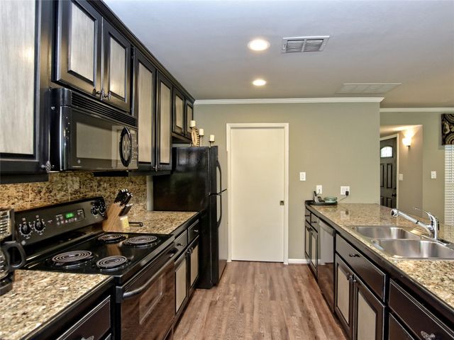 222 Lido ST J-2, Lakeway, TX 78734