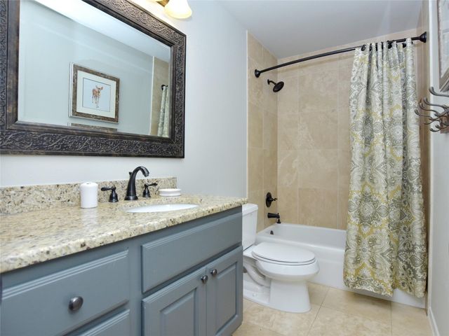 222 Lido ST J-2, Lakeway, TX 78734