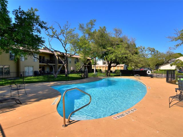 222 Lido ST J-2, Lakeway, TX 78734