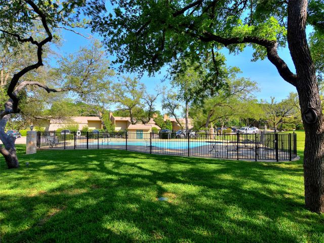 222 Lido ST J-2, Lakeway, TX 78734