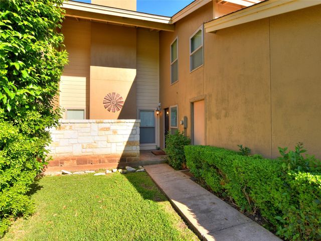 222 Lido ST J-2, Lakeway, TX 78734