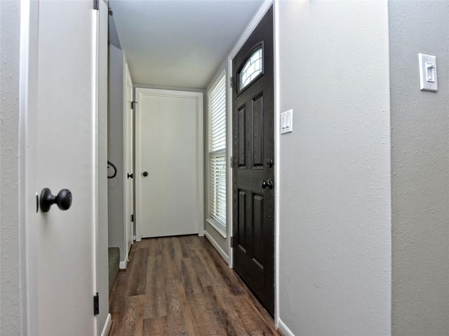 222 Lido ST J-2, Lakeway, TX 78734