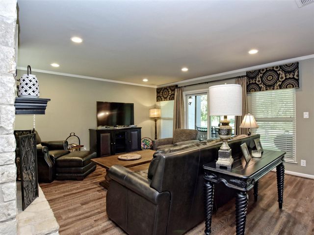 222 Lido ST J-2, Lakeway, TX 78734