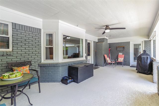 1100 Byron Lane, Arlington, TX 76012