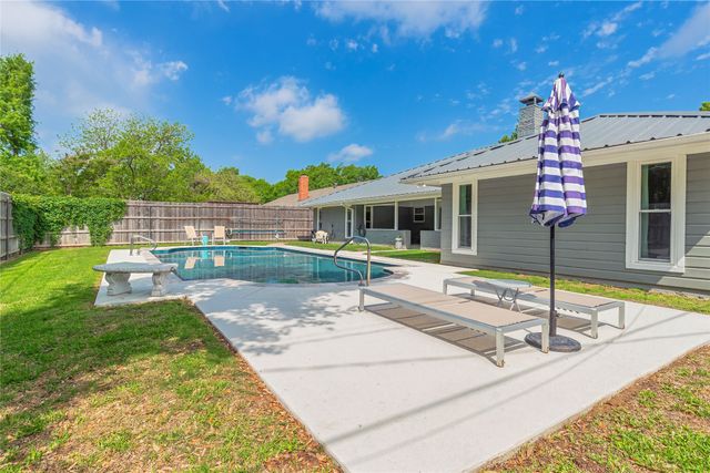 1100 Byron Lane, Arlington, TX 76012