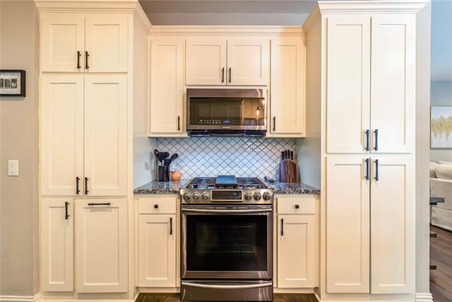 1100 Byron Lane, Arlington, TX 76012