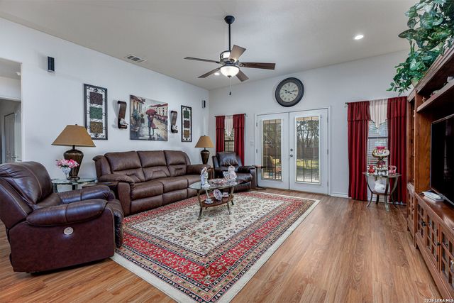 1707 Park View, Pleasanton, TX 78064