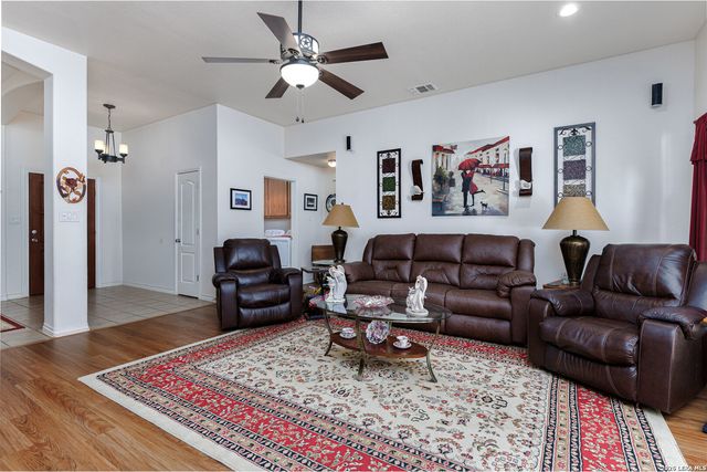 1707 Park View, Pleasanton, TX 78064