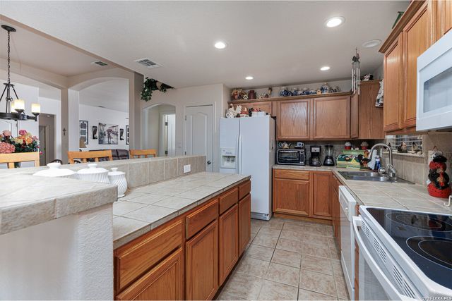 1707 Park View, Pleasanton, TX 78064