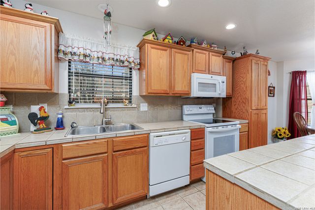 1707 Park View, Pleasanton, TX 78064