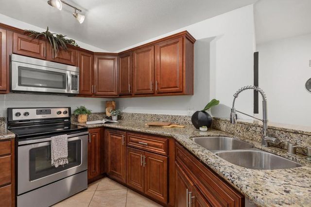 7565 Charmant Dr 417, San Diego, CA 92122