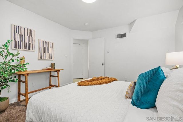 7565 Charmant Dr 417, San Diego, CA 92122