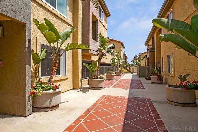 7565 Charmant Dr 417, San Diego, CA 92122