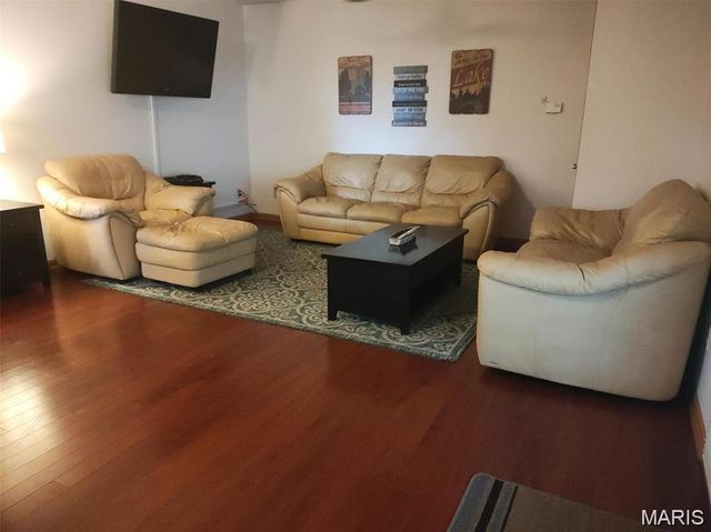 677 State Highway AA, Piedmont, MO 63957