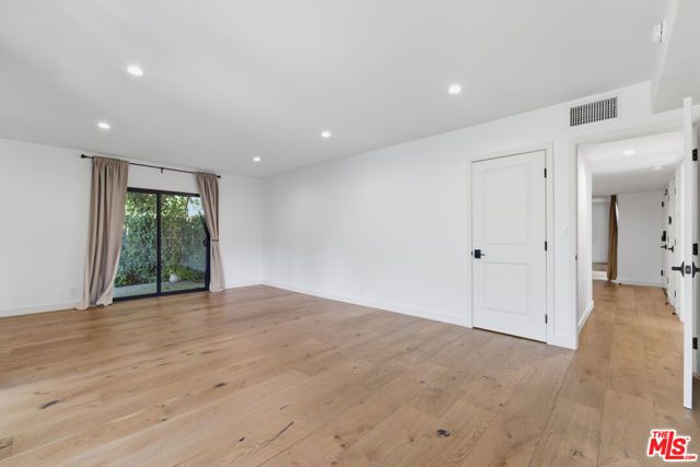 393 Huntley Drive 1, West Hollywood, CA 90048