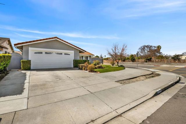 2825 Aetna Way, San Jose, CA 95121